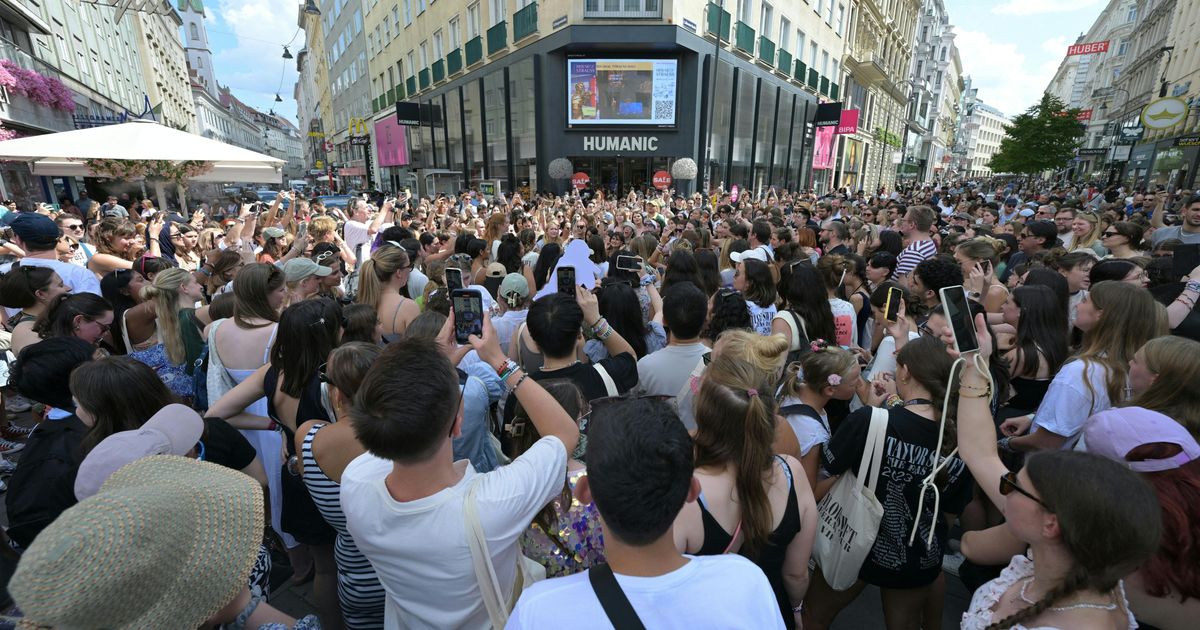 Swifties Visit ‘Cornelia Street’ In Vienna