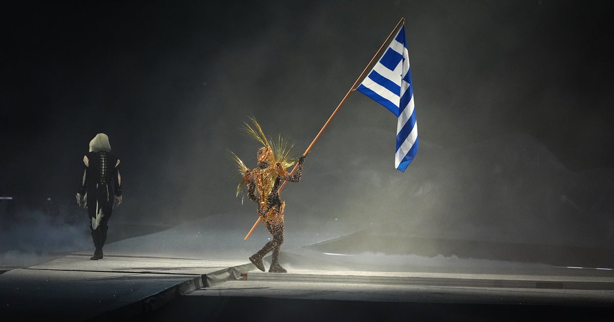 NextImg:Hungry Dude Amid Orchestra Hailed As 'Favourite Performance' At Closing Ceremony