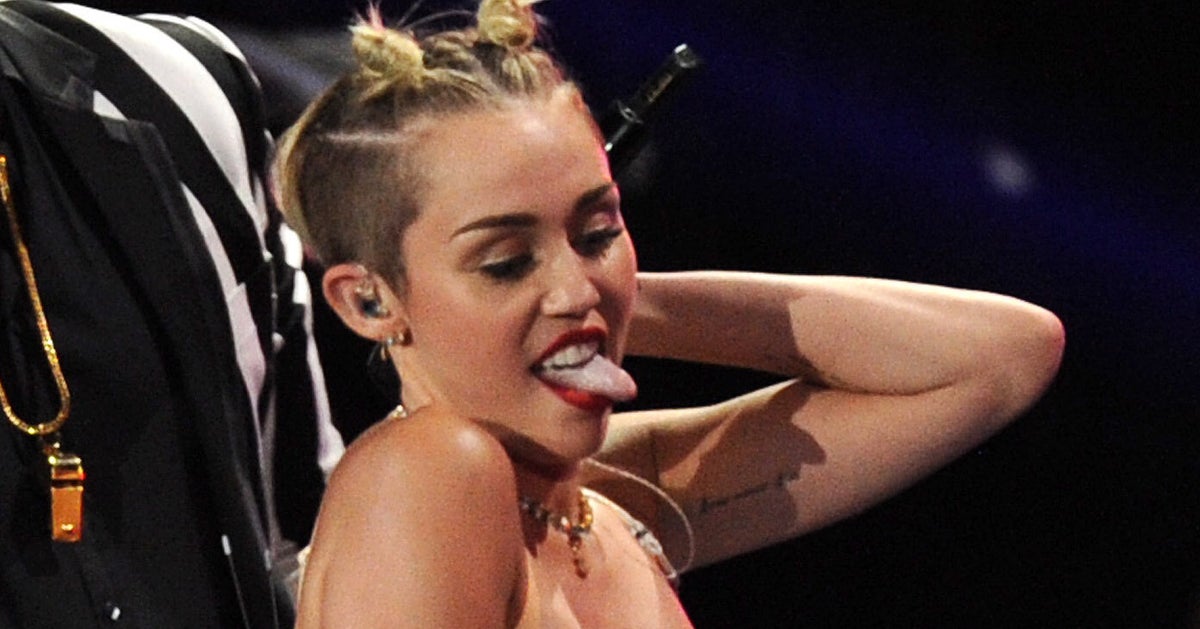 NextImg:Miley Cyrus Apologizes For Raunchy Post-'Hannah Montana' Era