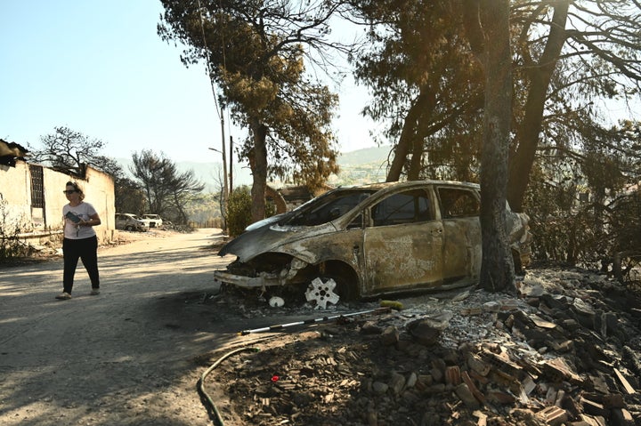 Πυρκαγιά στη Βορειοανατολική Αττική. Επόμενη ημέρα. Πάτημα Χαλανδρίου.Τρίτη 13 Αυγούστου 2024