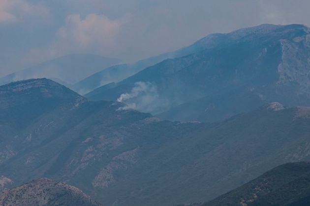 Οι καπνοί από τη φωτιά στο όρο Ορβηλος σε φωτογραφία που τραβήχτηκε στις 18 Ιουλίου 2024.