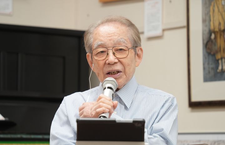 東京大空襲について語った小林暢夫さん