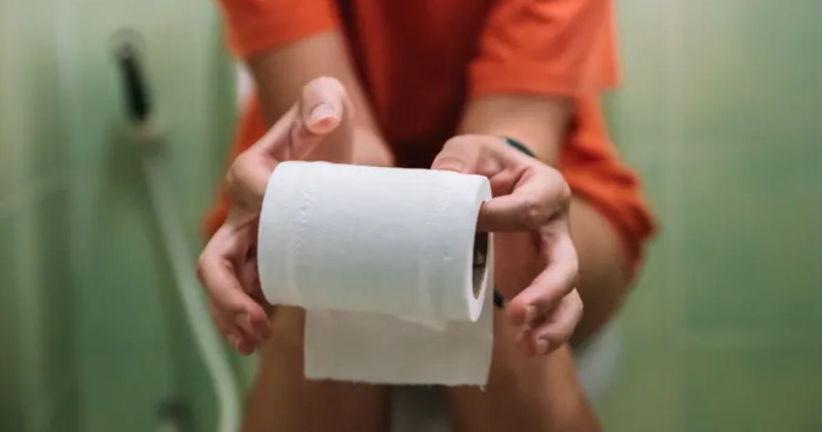 Pooping immediately after eating? This doctor has news