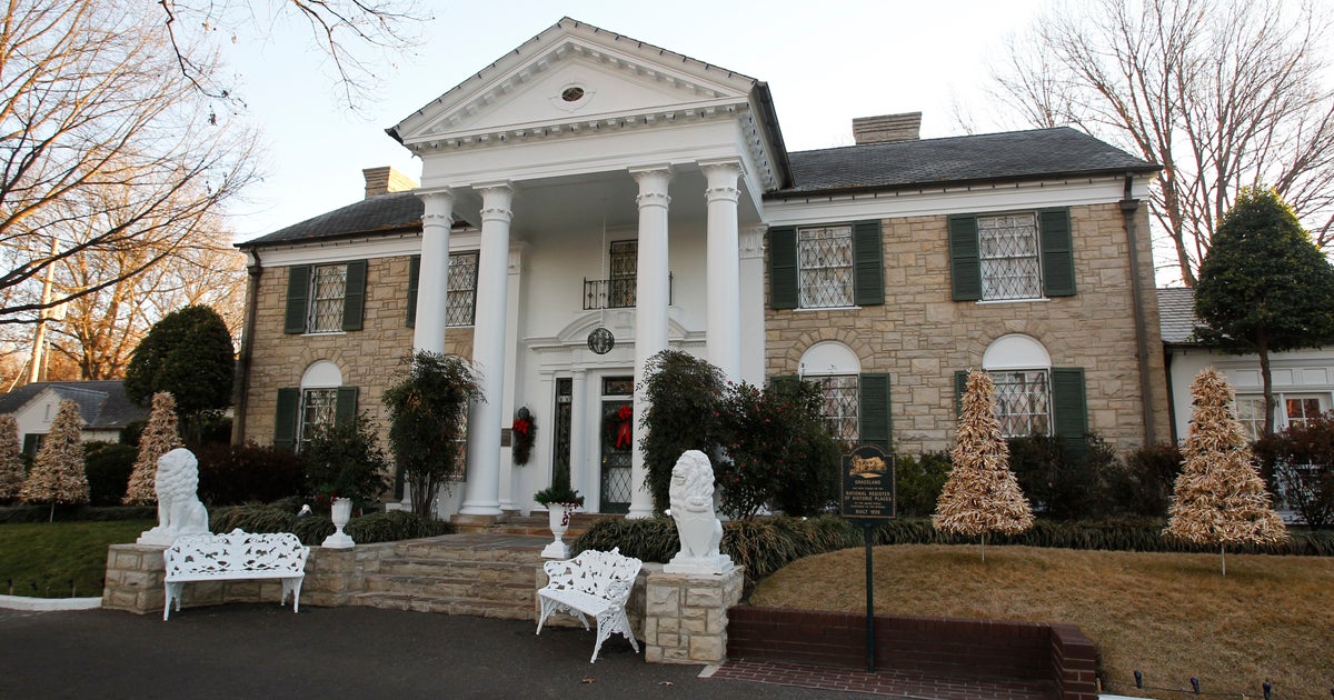 NextImg:Woman Charged In Alleged Scheme To Sell Elvis Presley's Graceland Home