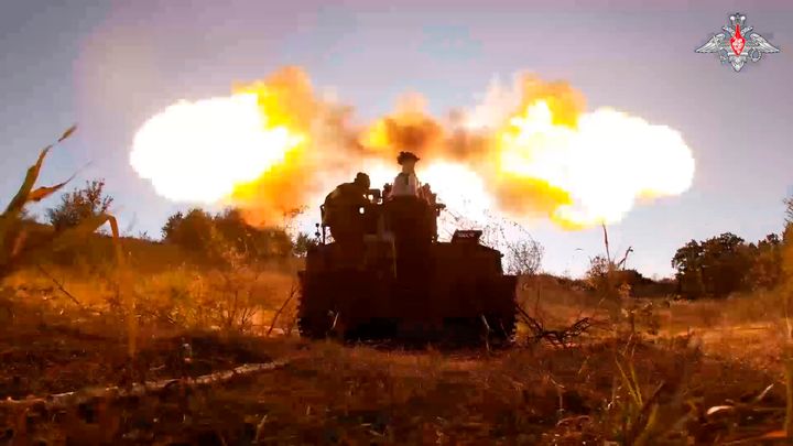 Russian soldiers in the Russian - Ukrainian border area in the Kursk region, which the Kyiv troops are currently occupying.