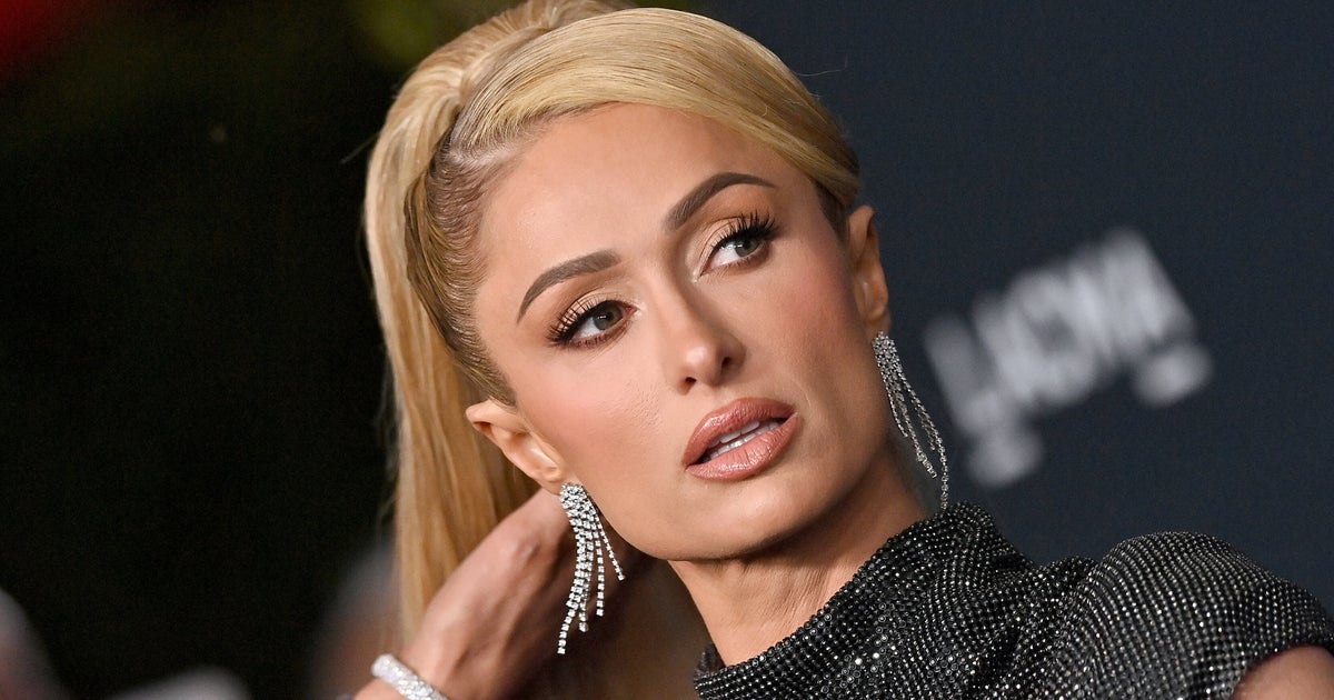 NextImg:Paris Hilton 'Safe' After Freak Fire During Music Video Shoot