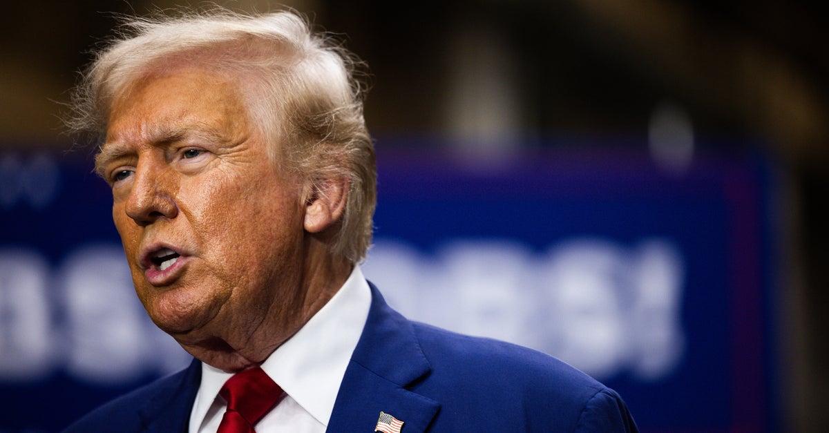NextImg:Trump Insists Suburban Women 'Like Me A Lot' In Disjointed Speech On Crime