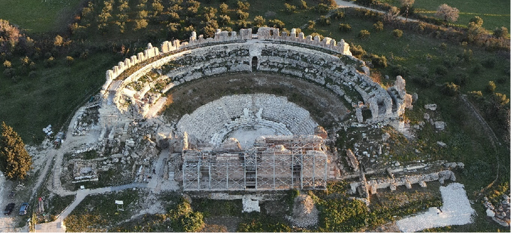 Άποψη του Θεάτρου της Νικόπολης από ψηλά