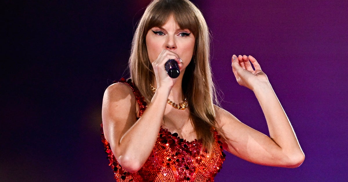NextImg:Taylor Swift Meets Young Survivors Of UK Stabbing Attack