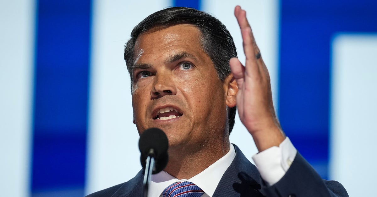 NextImg:Georgia Republican Spots 'Only Thing' For 'Chaotic And Crazy' GOP To Do About Trump