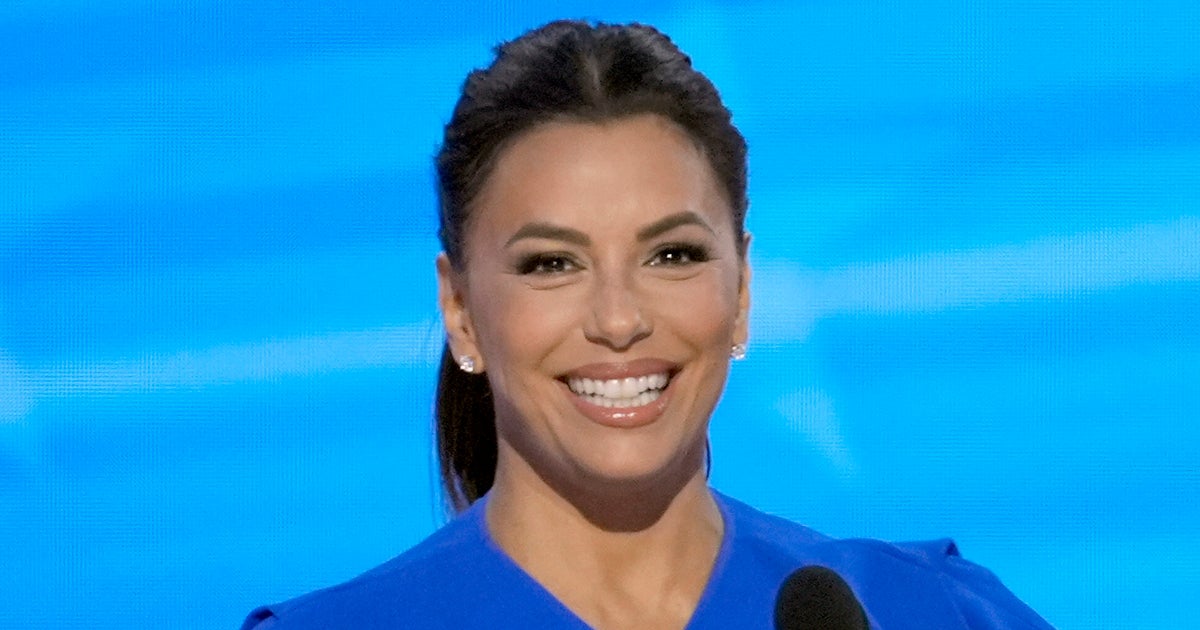 NextImg:Eva Longoria Shares A New Version Of This Iconic Spanish Campaign Slogan For Harris