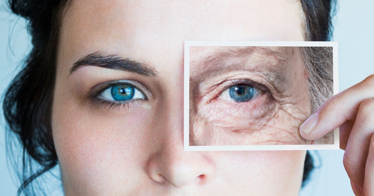 NextImg:Do Any Of The Popular 'Retinol Alternatives' Actually Work? Derms Have Thoughts
