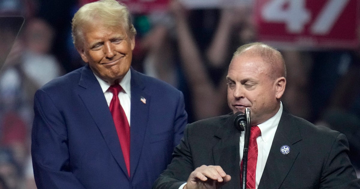 NextImg:'Gotta Go': Trump Tells Police Union Head To Wrap It Up In Awkward Rally Moment