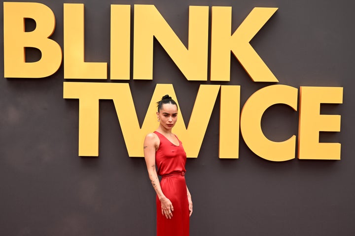 Zoë Kravitz é fotografada na estreia em Londres de "Pisque duas vezes" na segunda-feira, 19 de agosto de 2024.