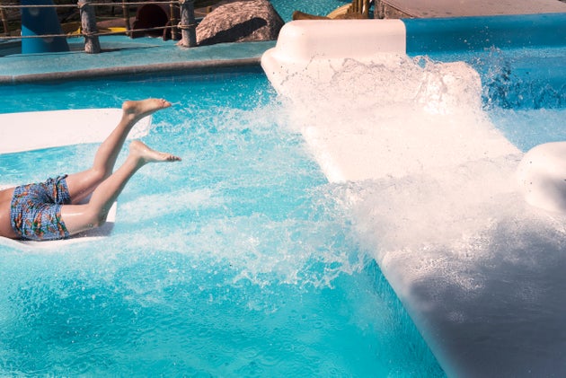 Φωτογραφία αρχείου, Παιδί παίζει σε θαλάσσιο πάρκο