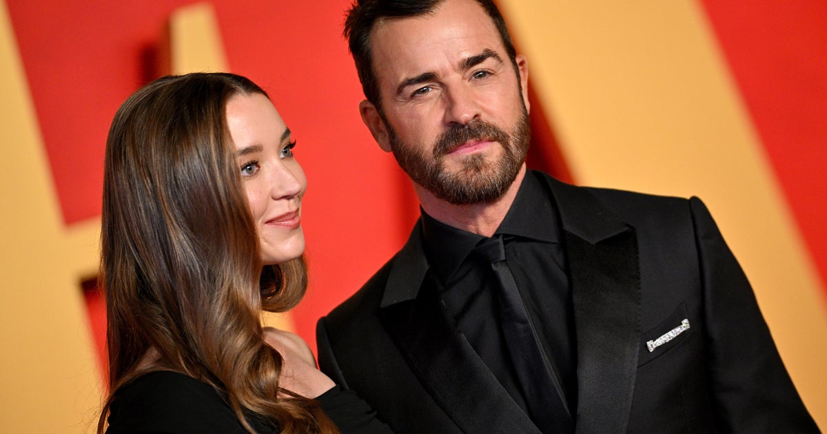 Justin Theroux Engages to Nicole Brydon Bloom