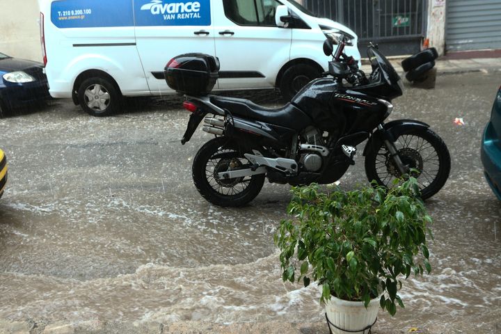 Προβλήματα από την κακοκαιρία στην Αττική