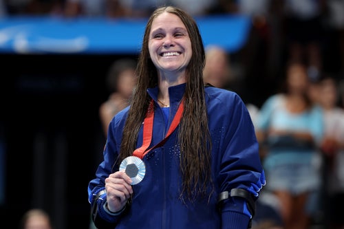 Christie Raleigh Crossley of Team USA won silver in the women’s 50-meter freestyle S10 final.