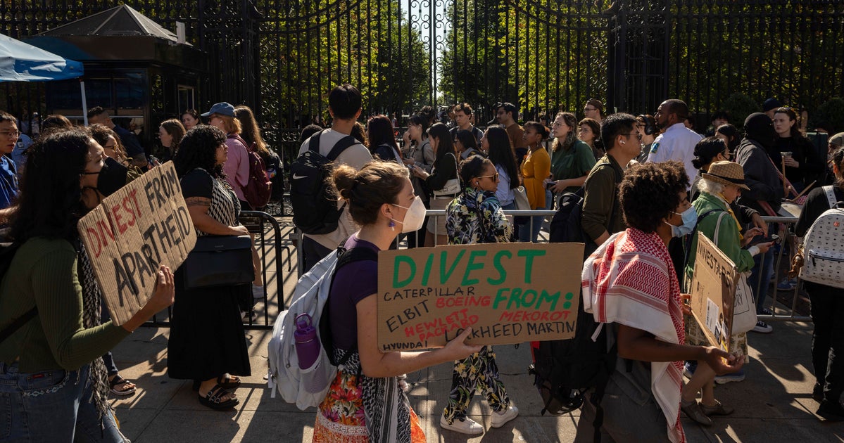 NextImg:Columbia Students Return To Campus Bracing For More Gaza Protests