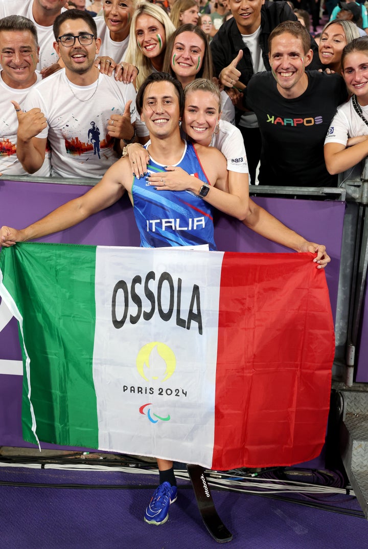 Ossola and Mandaradoni celebrate after their proposal.