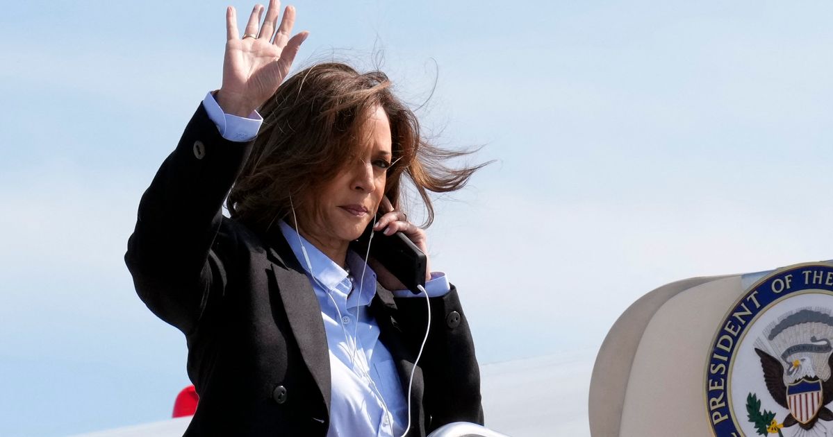 Kamala Harris Uses Wired Headphones. Should You?