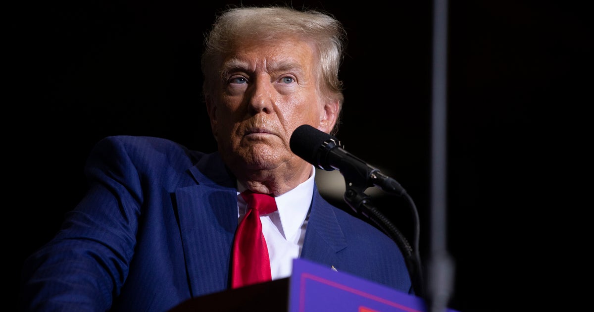 NextImg:Donald Trump Is Promising To Give Voters Free Stuff