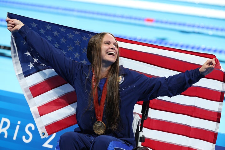 Christy Raleigh-Crosley gewann bei den Paralympics in Paris eine Gold- und zwei Silbermedaillen. 