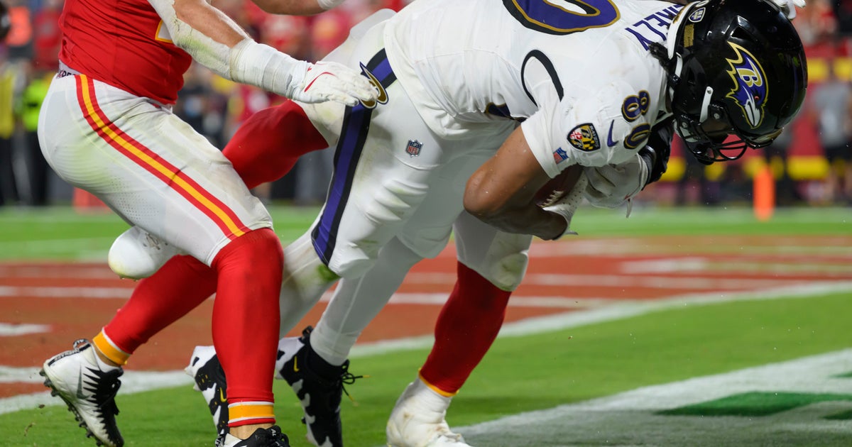 NextImg:Last Play Of NFL Opener Sparks Frenzy Of Basketball Memes