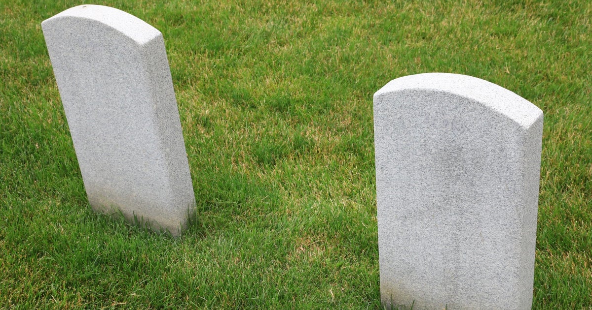 NextImg:Daughter Speaks Out After Brutal 4-Sentence Obituary For Her Mom Goes Viral