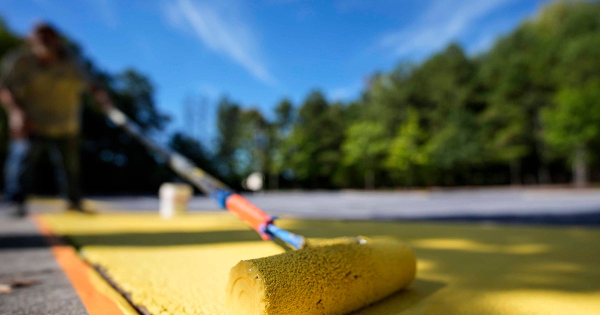 NextImg:School Districts Race To Invest In Cooling Solutions As Classrooms And Playgrounds Heat Up