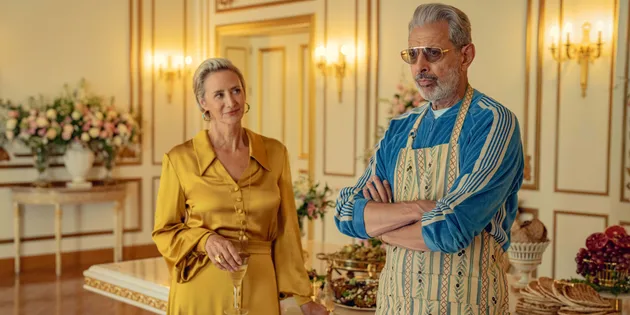 Janet McTeer as Hera and Jeff Goldblum as Zeus in Kaos