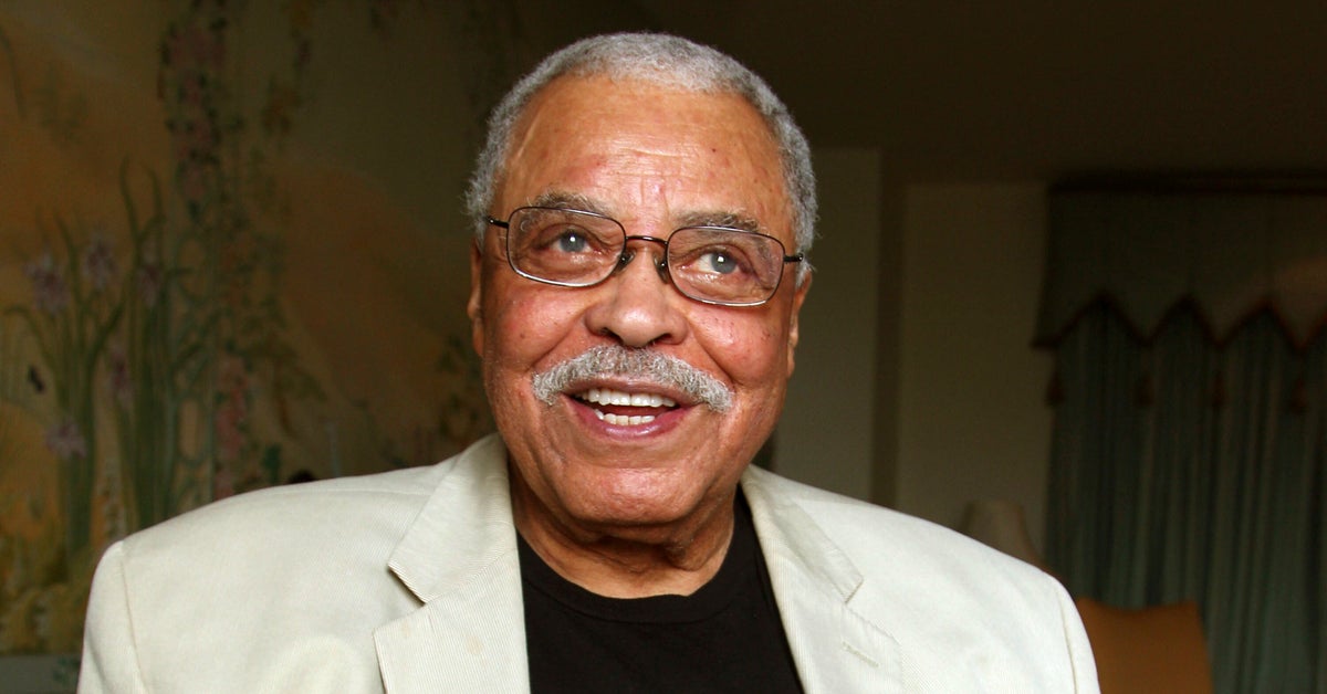 NextImg:Social Media Pays Tribute To James Earl Jones