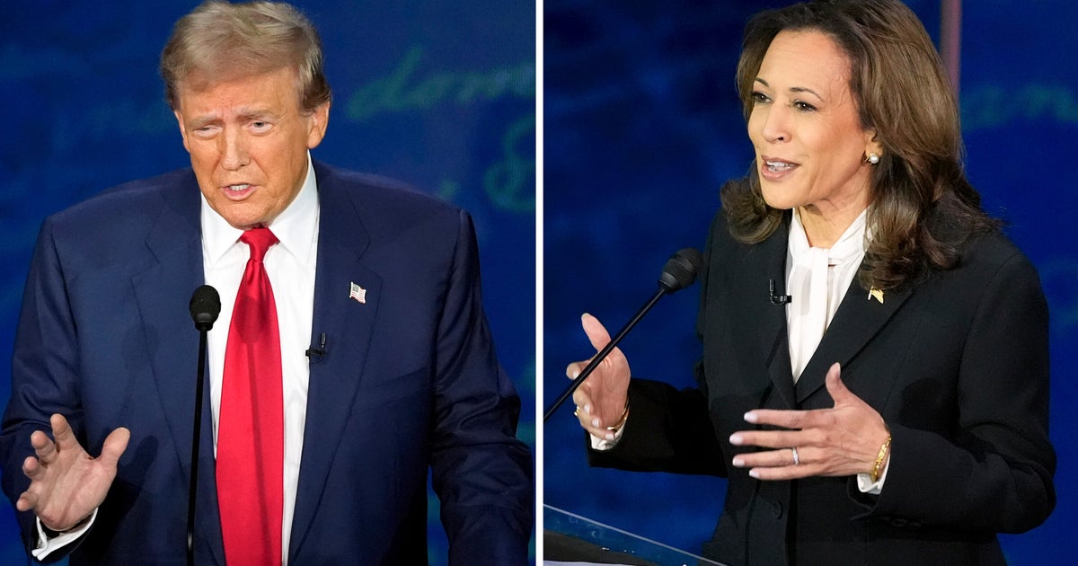 NextImg:Kamala Harris Baits Donald Trump With Mocking Comment About His Rally Sizes