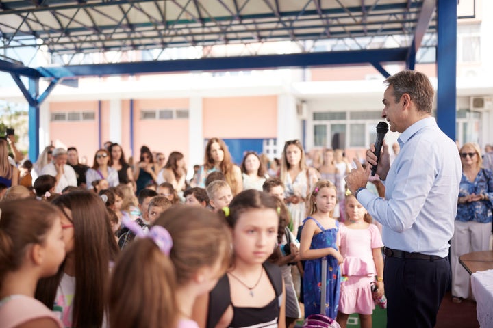 Στιγμιότυπο από την ομιλία του πρωθυπουργού στους μαθητές