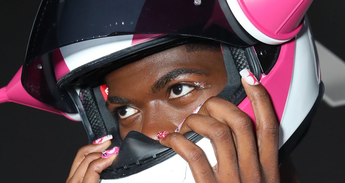 Lil Nas X Channels A Very Pink '90s Superhero To Save The VMAs Red Carpet