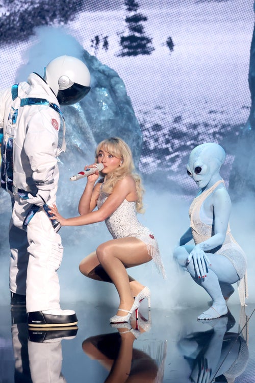 Sabrina Carpenter was part of a very space-age love triangle during Wednesday's MTV Video Music Awards.
