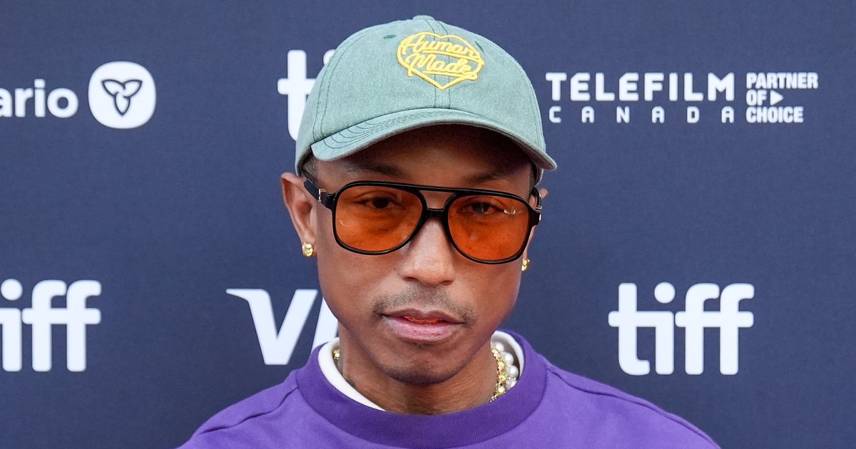 Pharrell Williams dice que ahora modificará el título de esta icónica canción pop de los años 2000