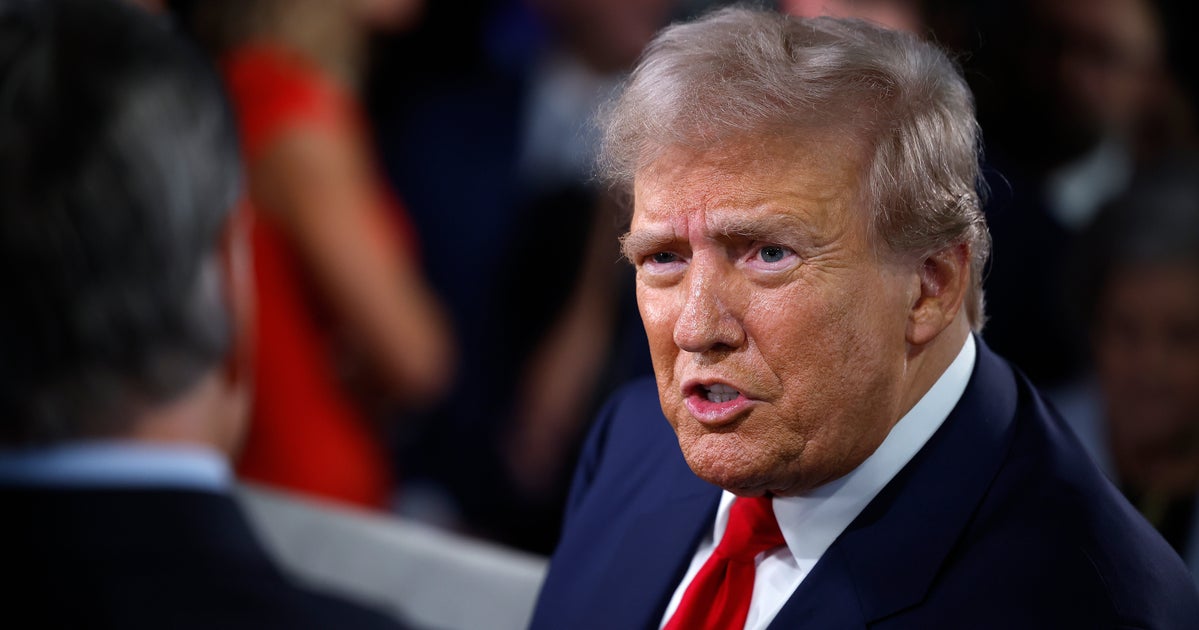 NextImg:Donald Trump Says He Prefers 'Losers At CNN' Over Fox News Anchor