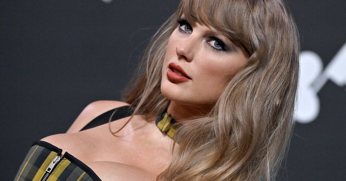 NextImg:1 Thing Was A Little Off About Taylor Swift's Endorsement Of Kamala Harris