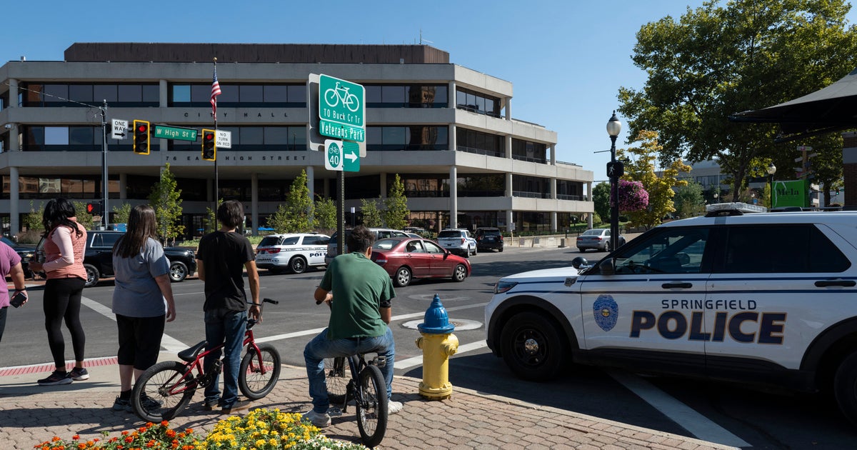 NextImg:Ohio City Hall Receives Bomb Threat After Trump Spreads Anti-Migrant Lie