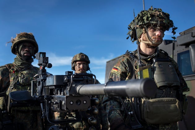 Στρατιώτες της γερμανικής Bundeswehr 41 Μηχανοποιημένης Ταξιαρχίας Πεζικού συμμετέχουν στη στρατιωτική άσκηση 