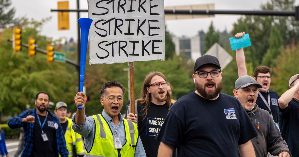 Boeing Machinists Go On Strike After Rejecting Contract Offer