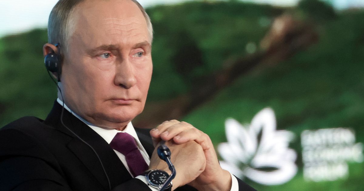 Vladimir Putin Told To 'End The War In Ukraine In 5 Minutes With 1 Phone Call'