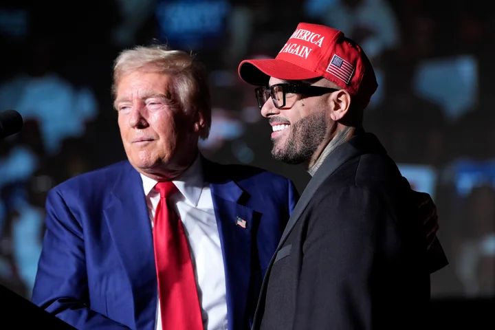 Senile? ‘She’s Hot,’ Trump Says Of Singer Nicky Jam, Who Is A Man (huffpost.com)