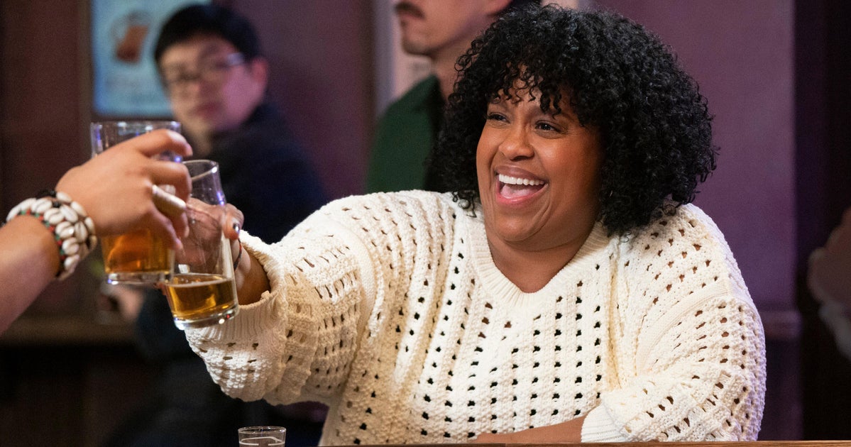 Hulu's 'How To Die Alone' Is The Breezy Workplace Comedy You Should Be Watching