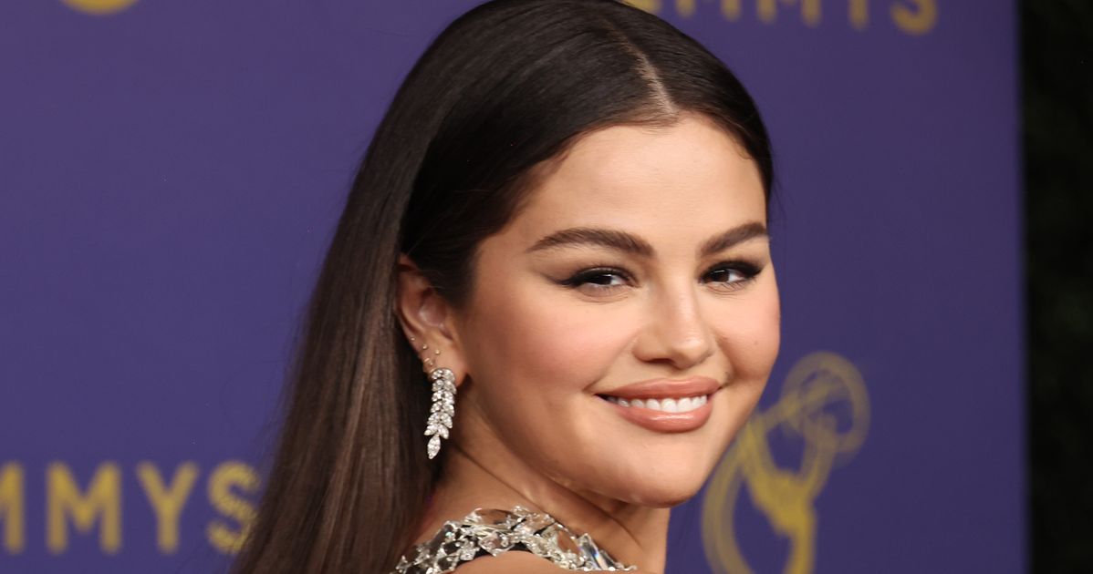 Selena Gomez references “Childless Cat Ladies” at the Emmys