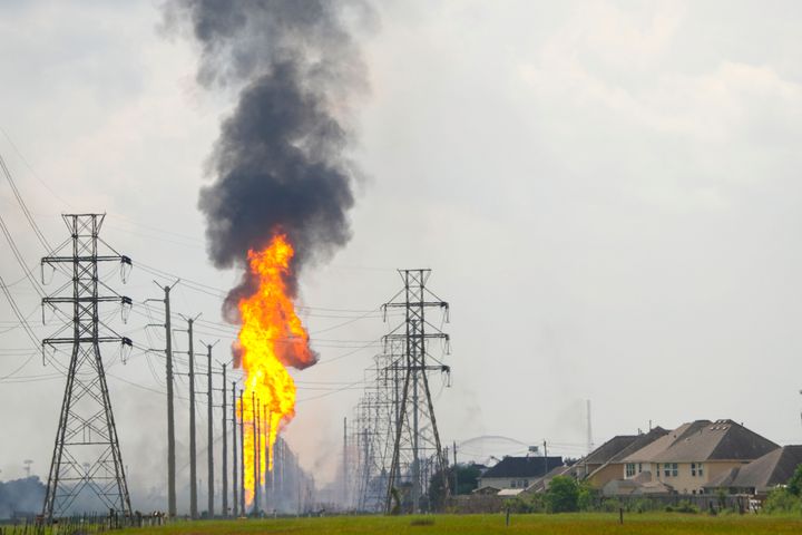 Am Montag brach in La Porte, Texas, ein Pipeline-Brand aus.