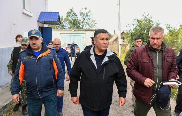 Ο κυβερνήτης του Τβερ, Ίγκορ Ρουντένια, σε συνάντηση στο Τόροπετς μετά την ουκρανική επίθεση