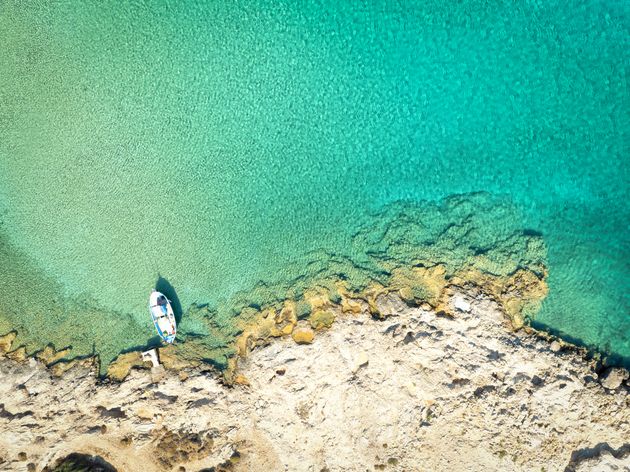 Παραλία στους Λειψούς τραβηγμένη με drone.