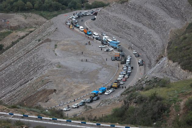 ΑΡΧΕΙΟ - Οι Αρμένιοι εγκαταλείπουν το Ναγκόρνο-Καραμπάχ, Τρίτη, 26 Σεπτεμβρίου 2023. (AP Photo/Vasily Krestyaninov, File)